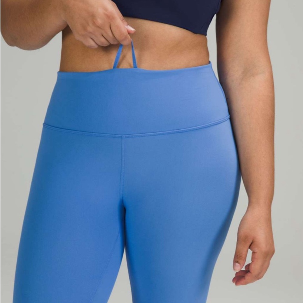 Lululemon Blue Nile high waisted 25” Wunder train leggings